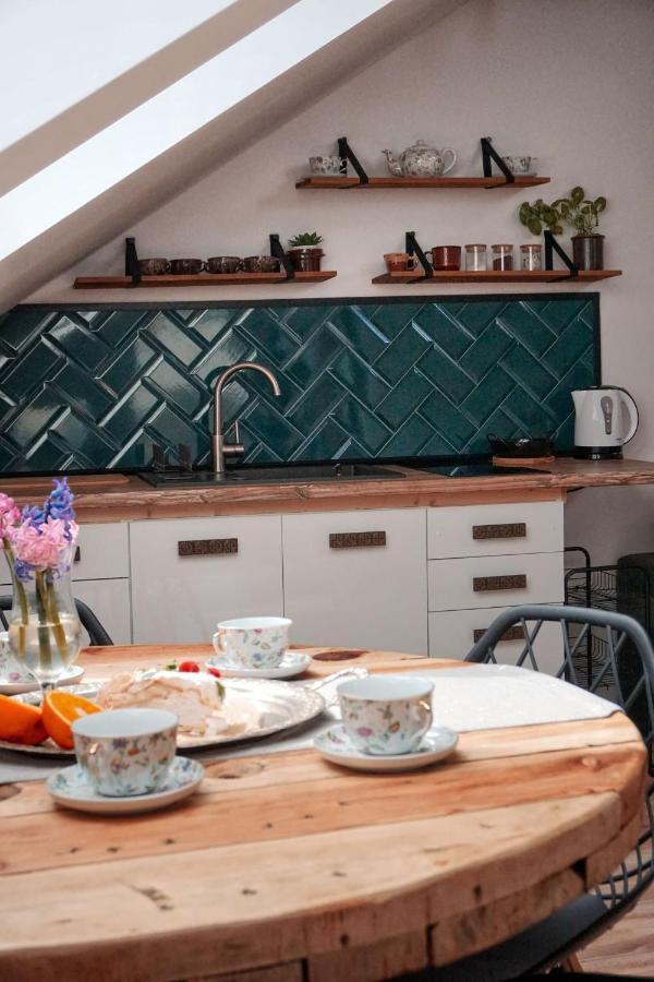Loft Zulawy, Na Wylacznosc *